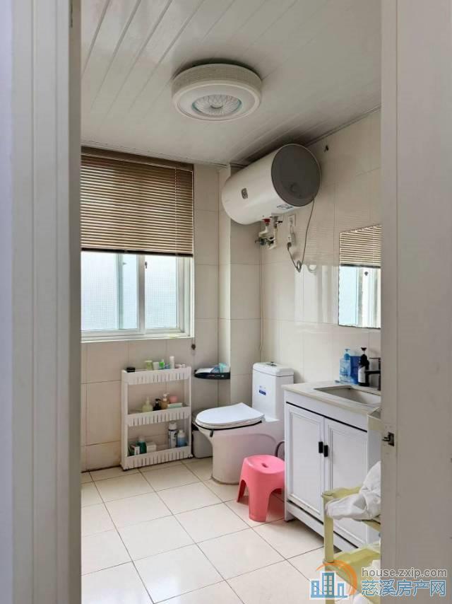 捡漏景和家园东区精装3楼89平带车库