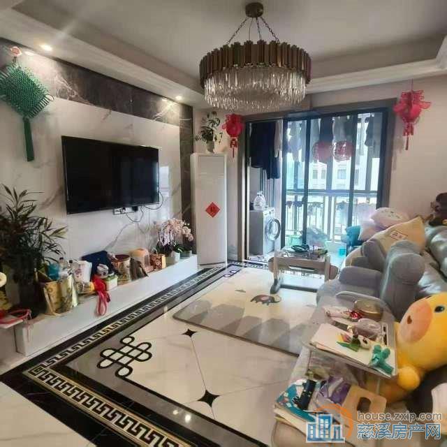 秒杀裕嘉小区好楼层朝南3间精装新带车位