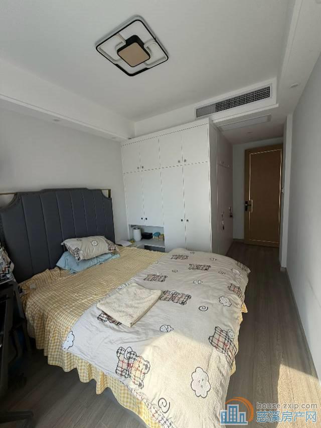 欢乐颂盛泰嘉苑116平边套精装139万
