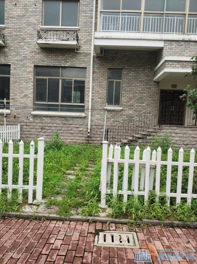 新江路别墅，边套有独立院子