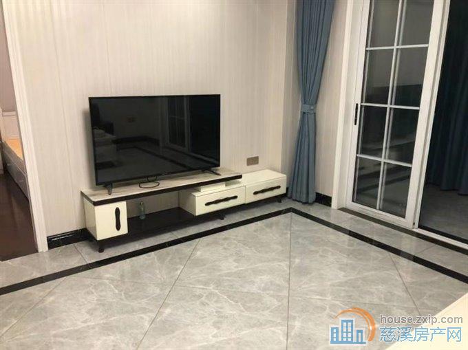 鸣北小区 三室 3800元/🈷️