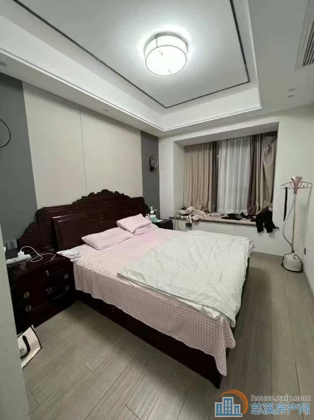崇寿云邸华府豪装下叠大院子