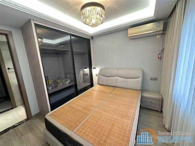 景和家园西区74平精装车库74万