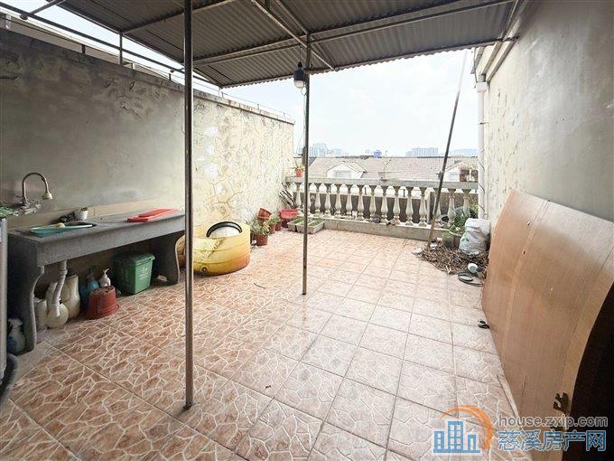 大通花园二期106平88万送露台