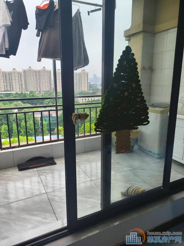 金仕华庭洋房顶楼85平得房率高朝南3间