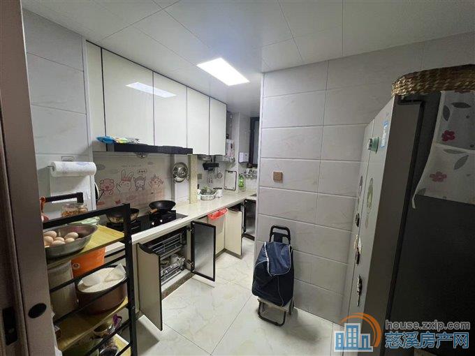 复地二期黄金楼层98平精装修拎包入住