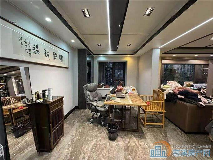 珑玥府143平238万精装