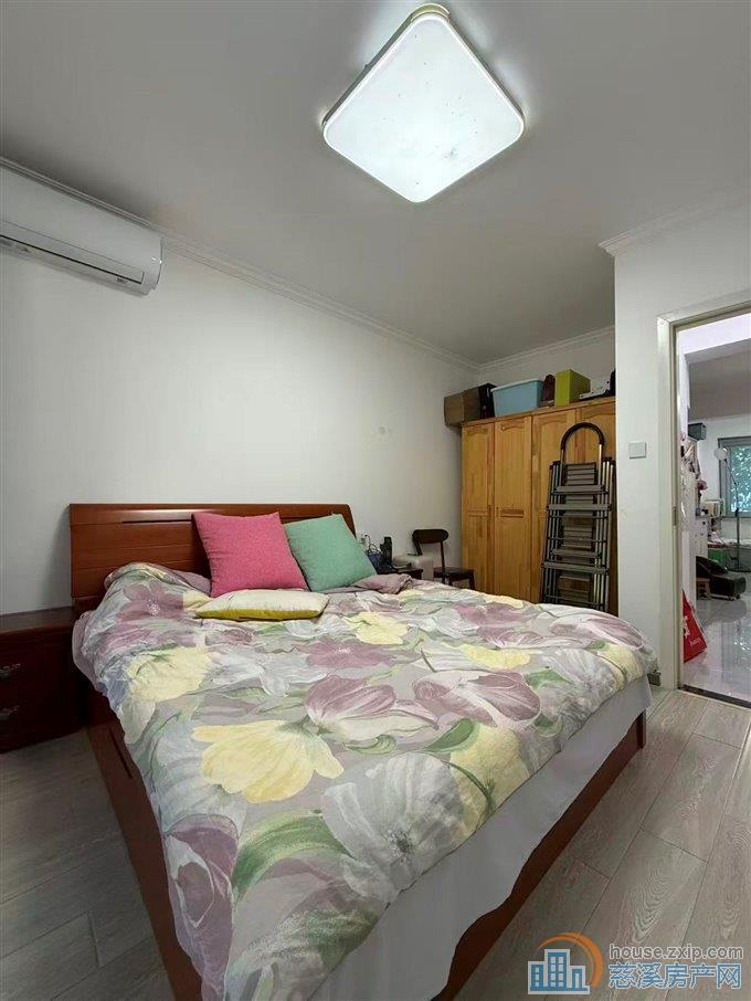 吉祥二区76平一楼精装三房实验书包房