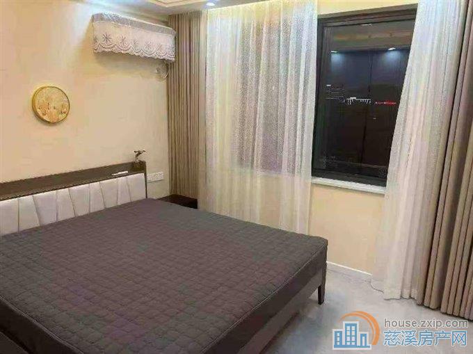 慈百苑 二室精装 2500元